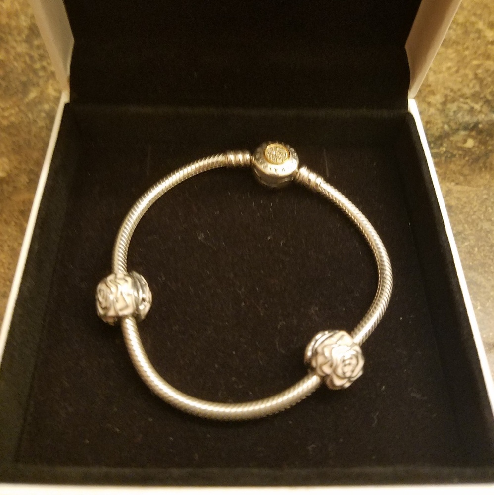 Pandora signature clasp silver bracelet